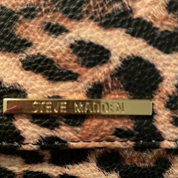 Never used Steve Madden crossbody bag - Picture 2 of 6